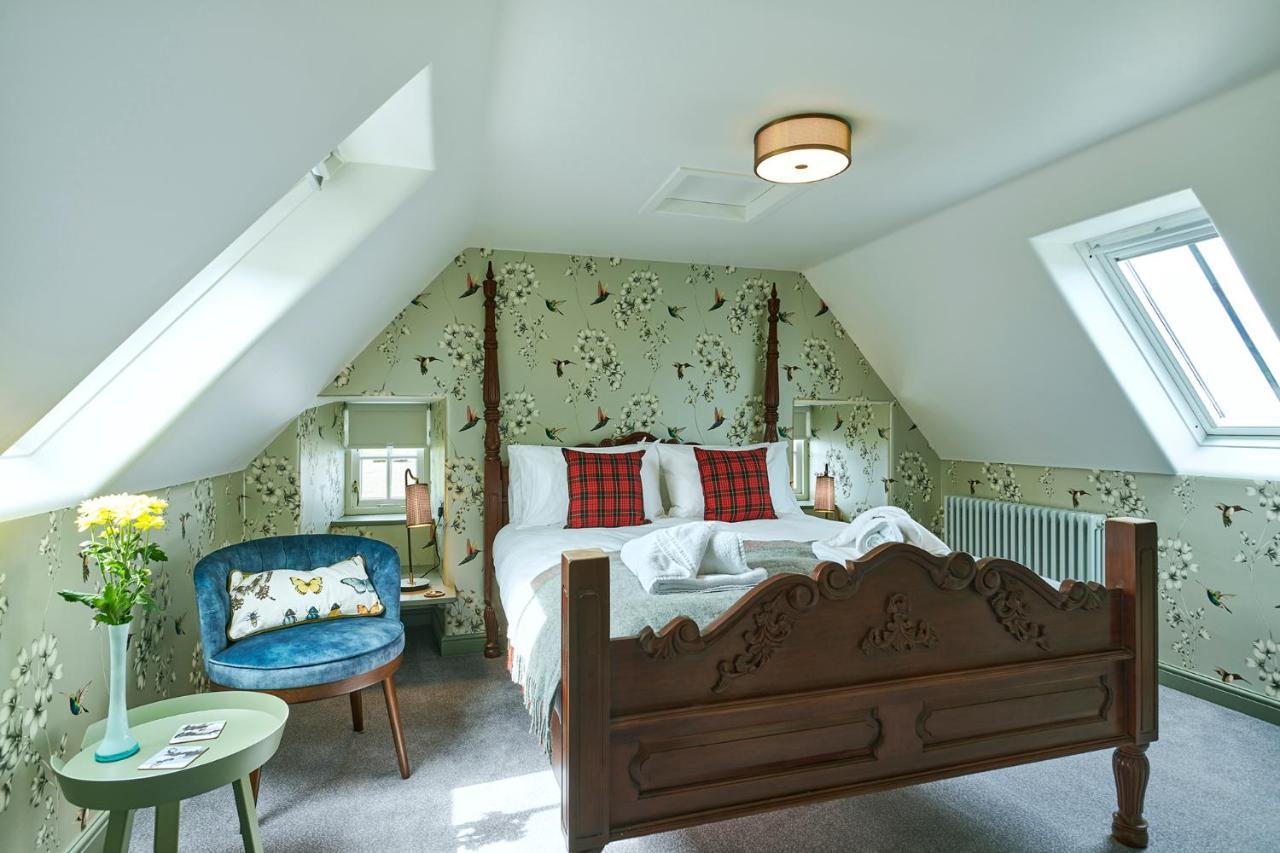 Monkstadt 1745 Restaurant With Rooms Portree Esterno foto