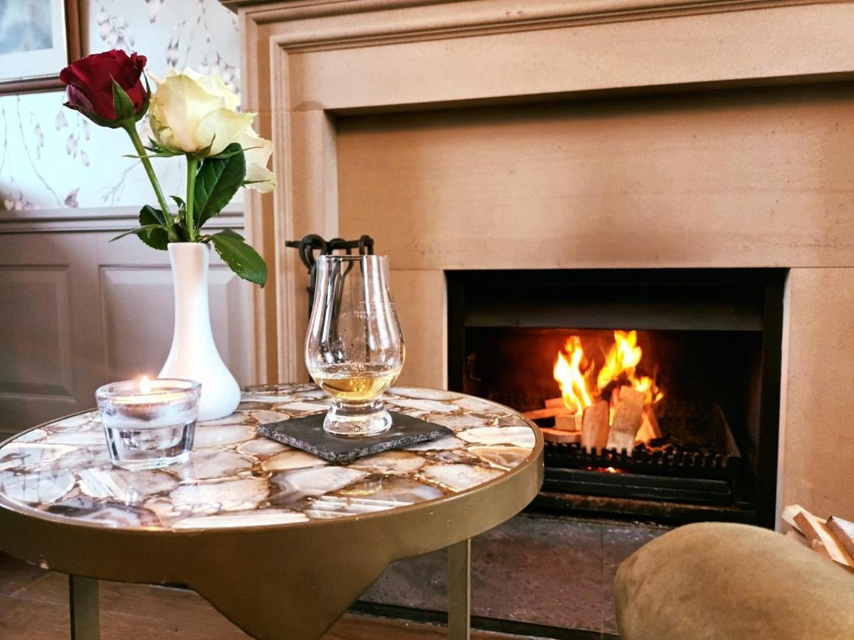 Monkstadt 1745 Restaurant With Rooms Portree Esterno foto