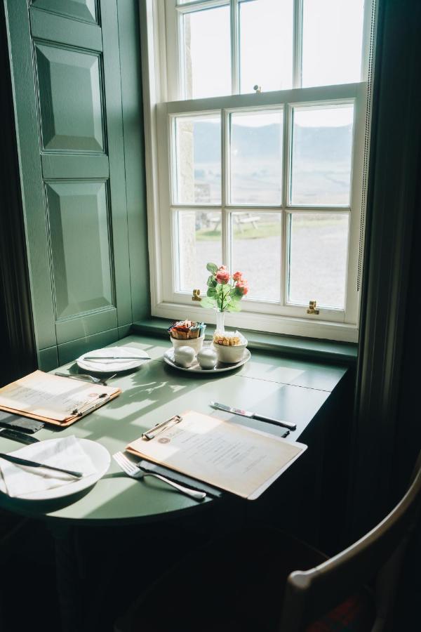 Monkstadt 1745 Restaurant With Rooms Portree Esterno foto