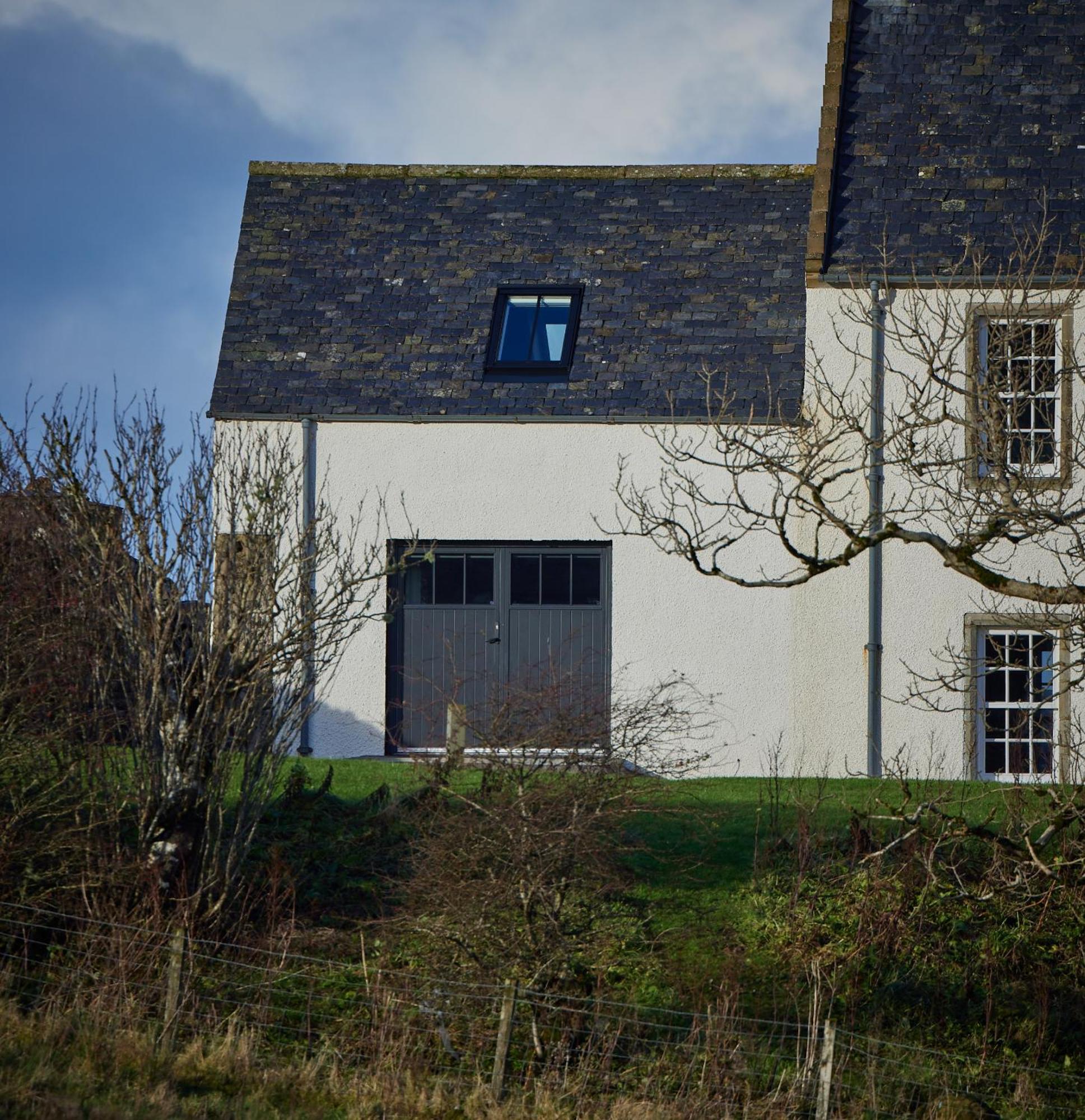 Monkstadt 1745 Restaurant With Rooms Portree Esterno foto
